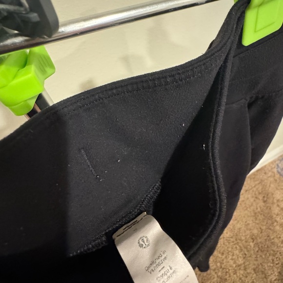 Lululemon joggers :: Sz 4 - Picture 4 of 5